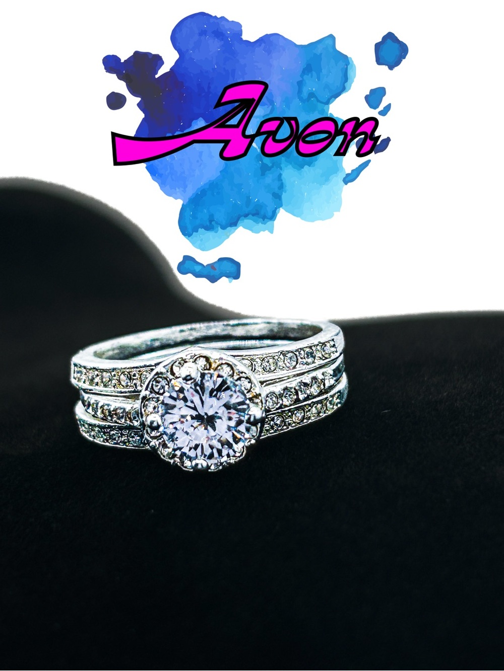 Vintage NRT Avon Sparkling Cocktail Ring Size 9 | Color Shifting Icy Blue